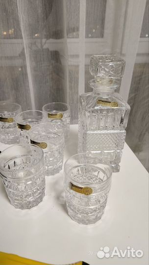 Графин и бокалы