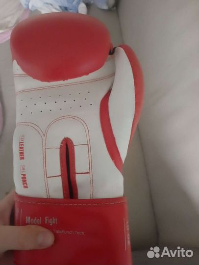 Боксерские перчатки 10 oz clinch