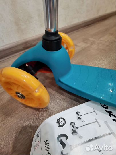 Самокат детский трехколесный новый