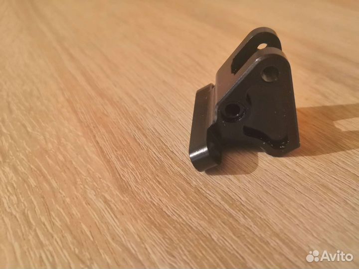 Крепление центральной распорки Ara320500 задняя