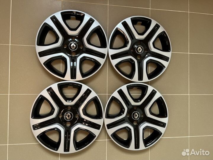 Новые колпаки на Renault Sandero Stepway