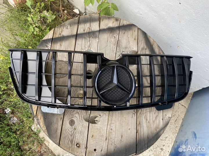 Решетка радиатора Mercedes GL164 до рестайлинг