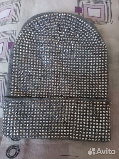 Шапка со стразами