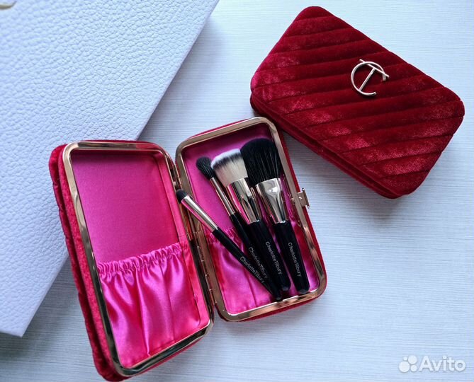 Charlotte Tilbury набор кистей