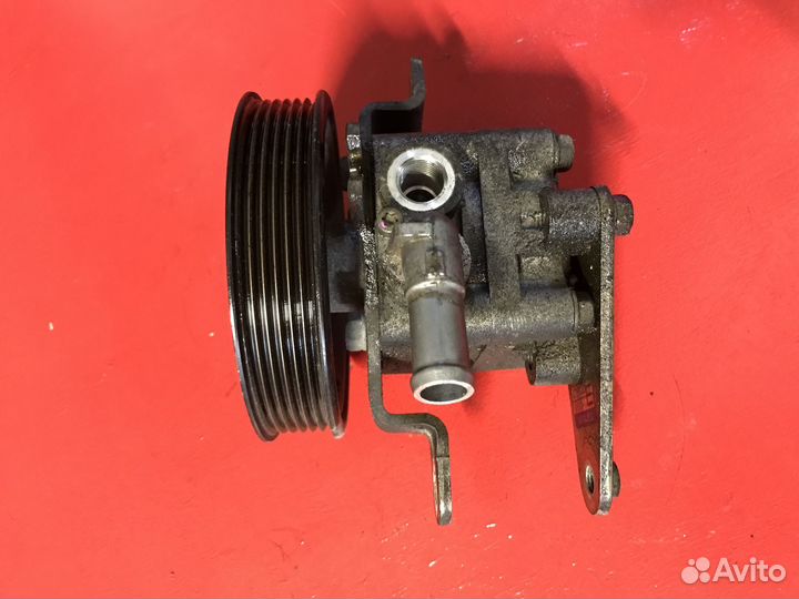 Насос гура Nissan Teana J31 qr25de 2.5