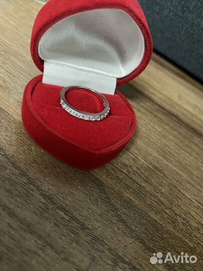 Серебряное кольцо с фианитом