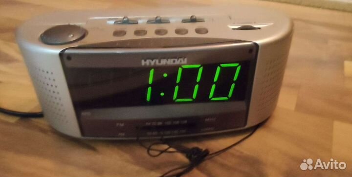 Сетевой будильник С радиоприёмником