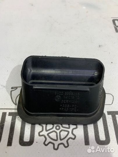 Воздуховод Bmw 745 E65 N62B44 2004