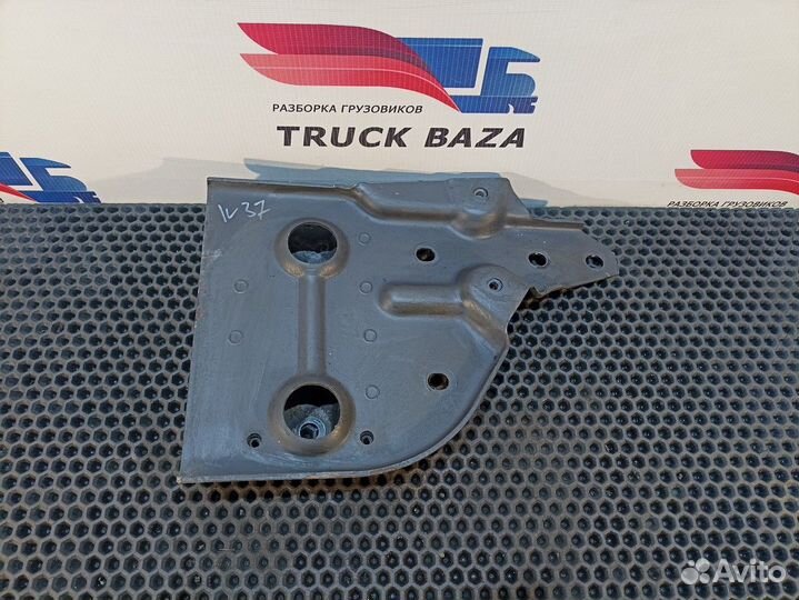 Кронштейн кабины передний левый Iveco Stralis