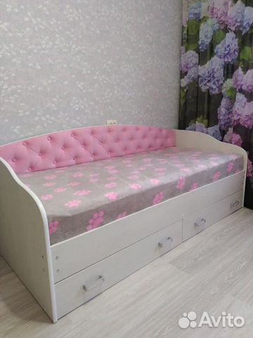 Детская кровать с мягкой спинкой от производителя