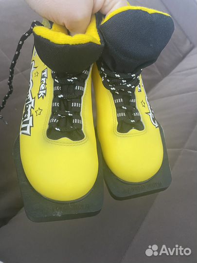 Лыжные ботинки 32р