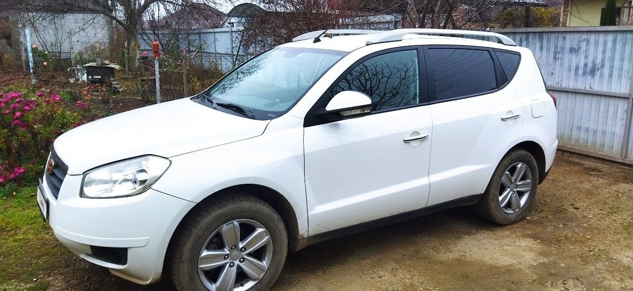 Geely Emgrand X7: фото владельца