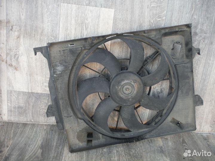 Диффузор вентилятор охлаждения hyundai Solaris 1