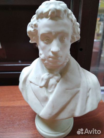 Бюст Пушкина