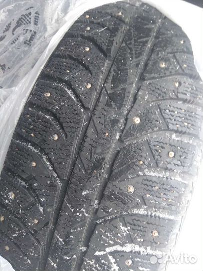 Bridgestone Ice Cruiser 7000 235/65 R17