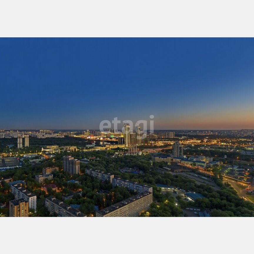 2-к. квартира, 53,3 м², 24/33 эт.