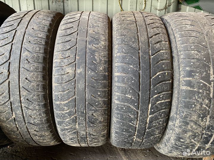 Bridgestone B700 6/9.5 R17