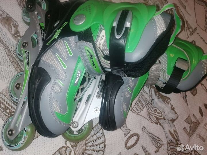 Роликовые коньки