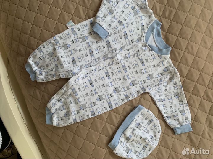 Комбинезон с шапочкой