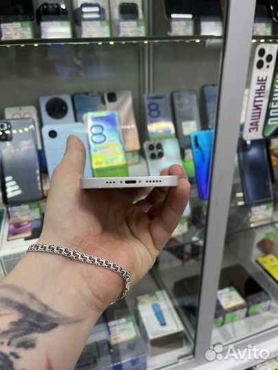 iPhone 13, 256 ГБ