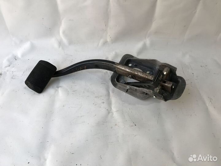 Педаль тормоза Jeep Grand Cherokee WK2