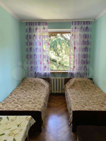 Комната 17 м² в 3-к., 4/4 эт.