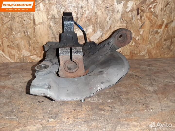 Кулак передний правый Mitsubishi Lancer 10