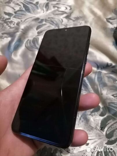 Телефон honor 20 Lite