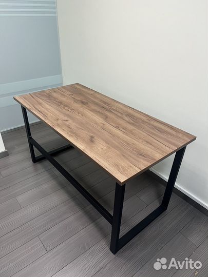 Стол компьютерный/офисный