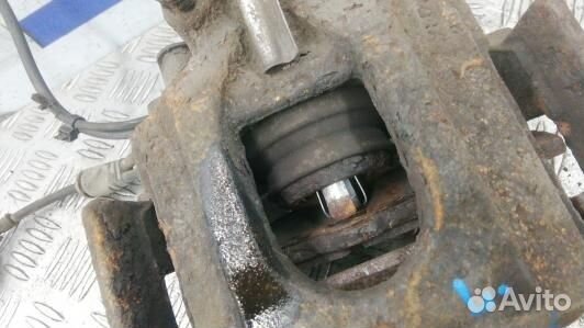 Суппорт тормозной задний левый volkswagen touareg