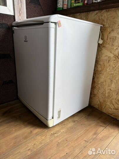 Холодильник маленький