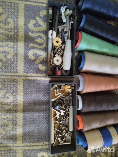 Швейная машина Чайка 142м