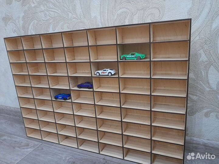 Полочка для машинок типа Hot Wheels и Matchbox