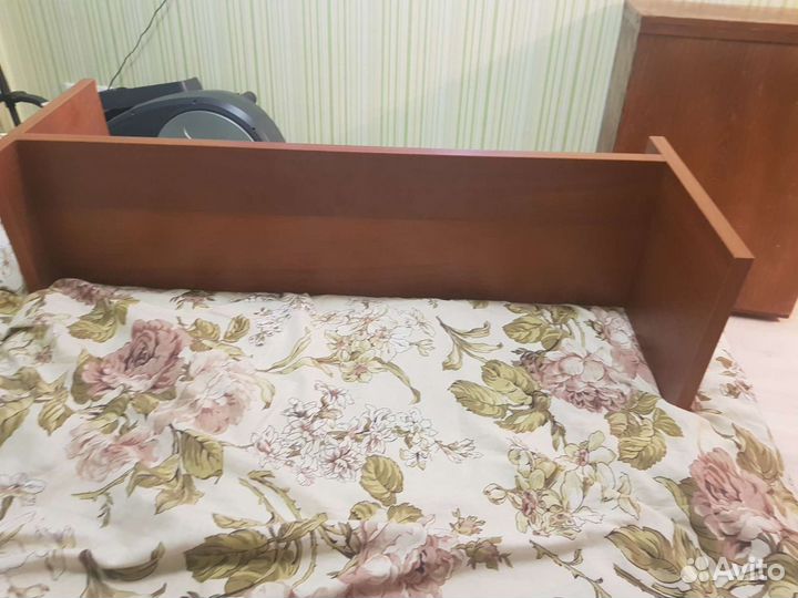 Полка настенная бу