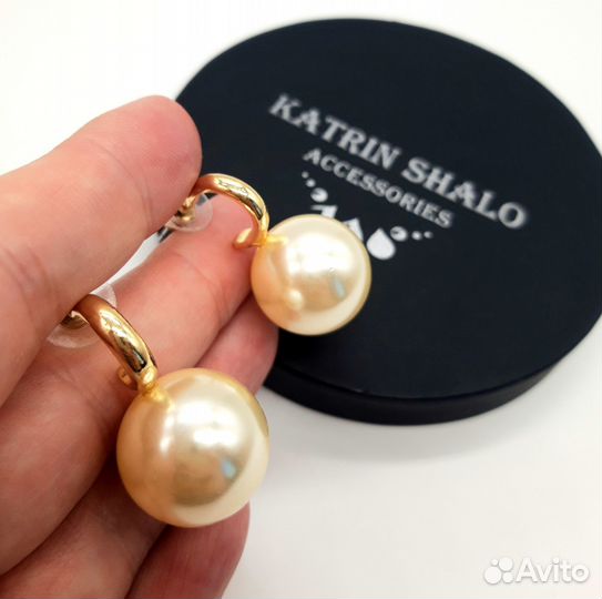 Серьги с крупными жемчужинами