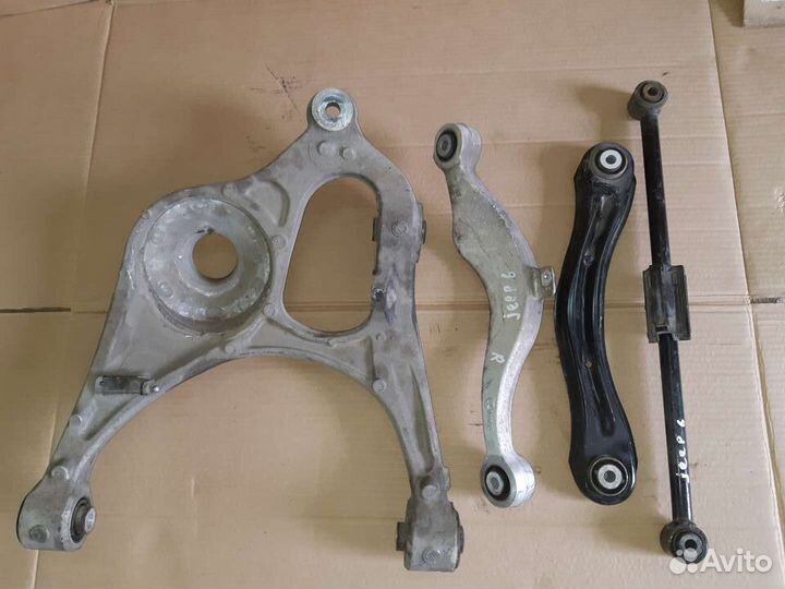 Рычаги задние правые Jeep Grand Cherokee WK2 19 г