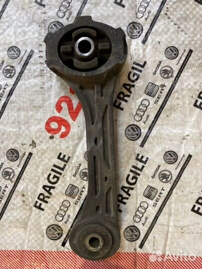 Подушка двигателя передняя Subaru Legacy B11