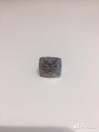Кольцо женское серебряное с камешками