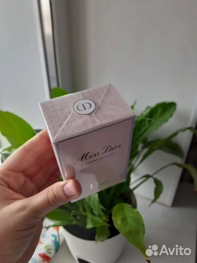 Парфюм для девушек Мисс Диор розовый