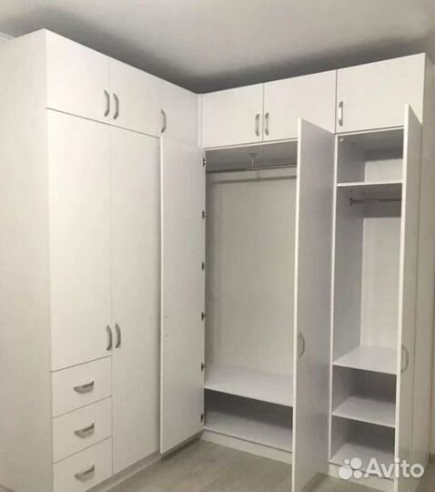 Угловой шкаф