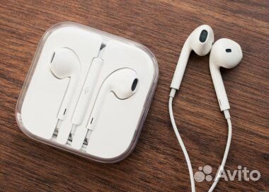 Качественные наушники вкладыши Apple AirPods