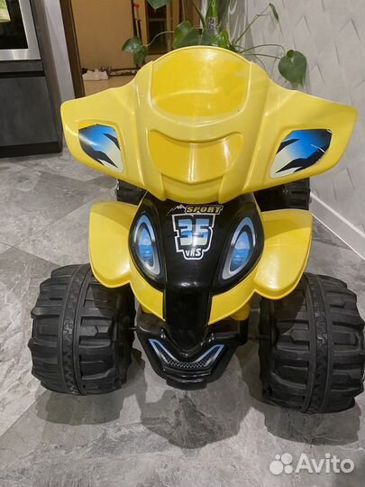 Детская машинка (квадроцикл) на аккумуляторе