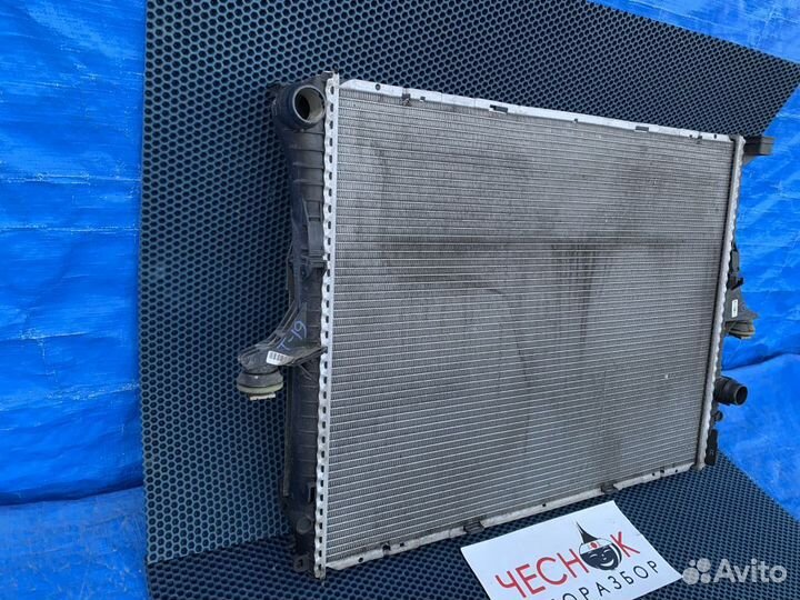 Радиатор охлаждения двигателя VW Touareg GP