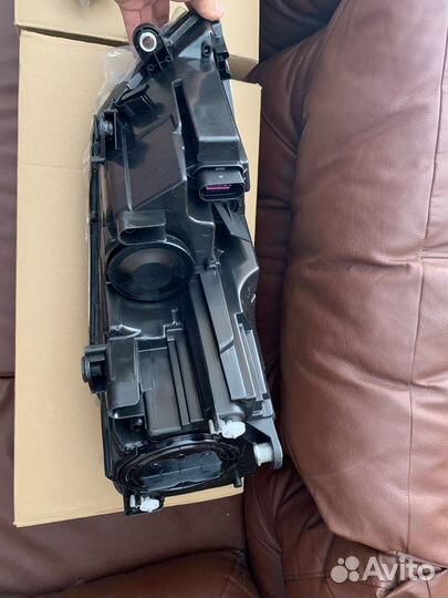 Фара левая правая Volkswagen Jetta 11-14