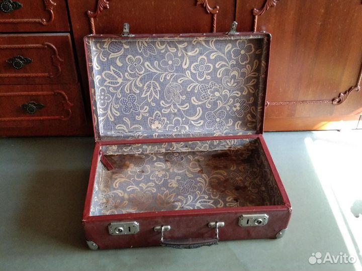 Чемодан СССР и саквояж ретро