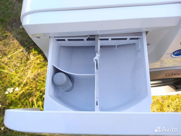 Indesit Innex. Узкая стиральная машина. Доставка