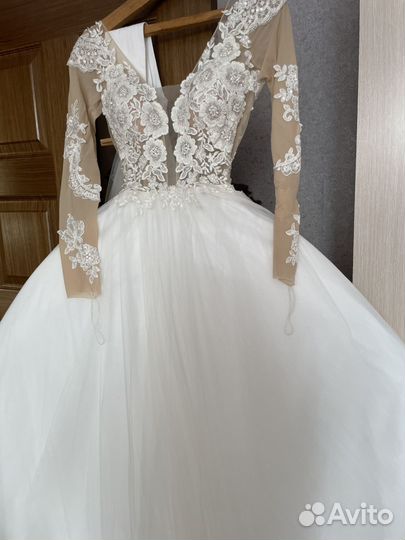 Платье свадебное