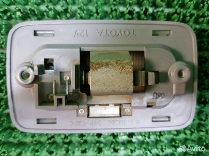 Светильник Toyota Ipsum SXM10 3SFE 1996-2001