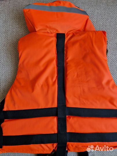 Спасательный жилет