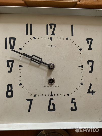 Настенный часы Янтарь маятниковые с боем СССР